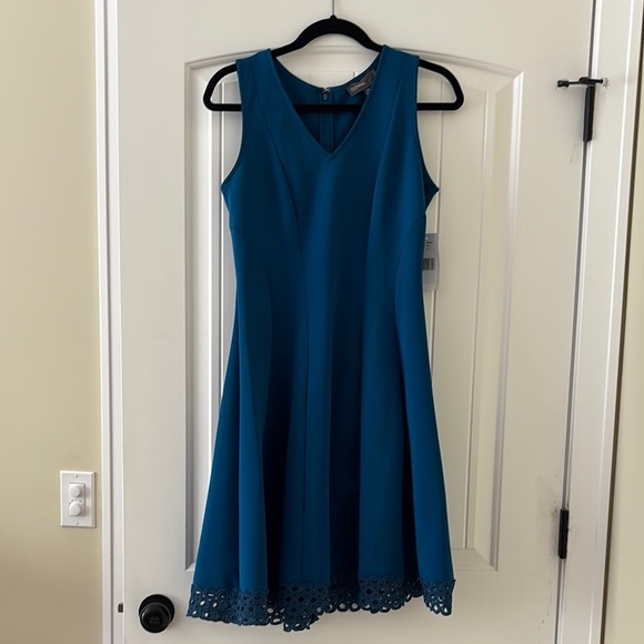 Donna Ricco Elegant Blue Sleeveless Dress - Picture 1 of 5